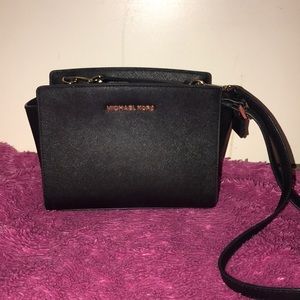 Michael Kors Medium Selma Messenger Bag